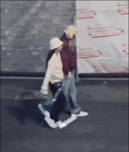 网曝jennie金泰亨新合照,金泰亨和jennie分手了吗