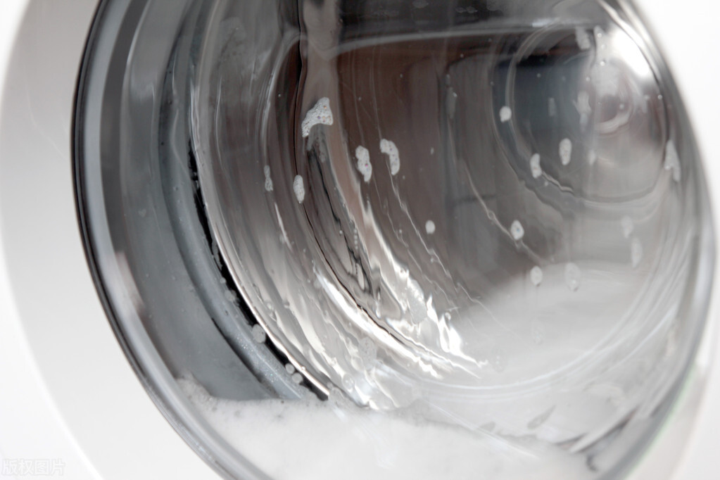 西门子洗衣机排水口堵了示意图,滚筒洗衣机排水口堵塞疏通方法