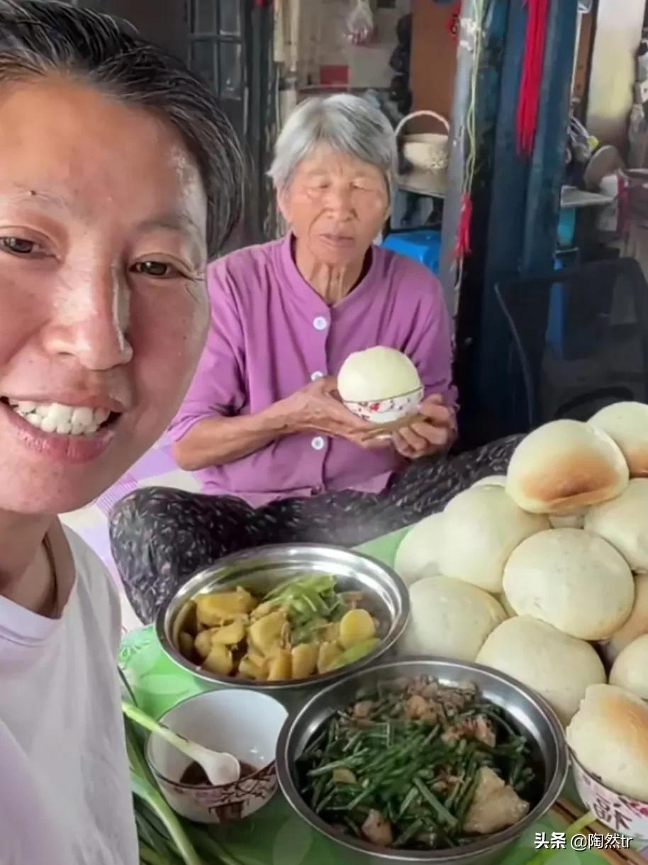 东北网红孙老太和女儿兰兰的身世,农村孙老太和女儿兰兰的身世