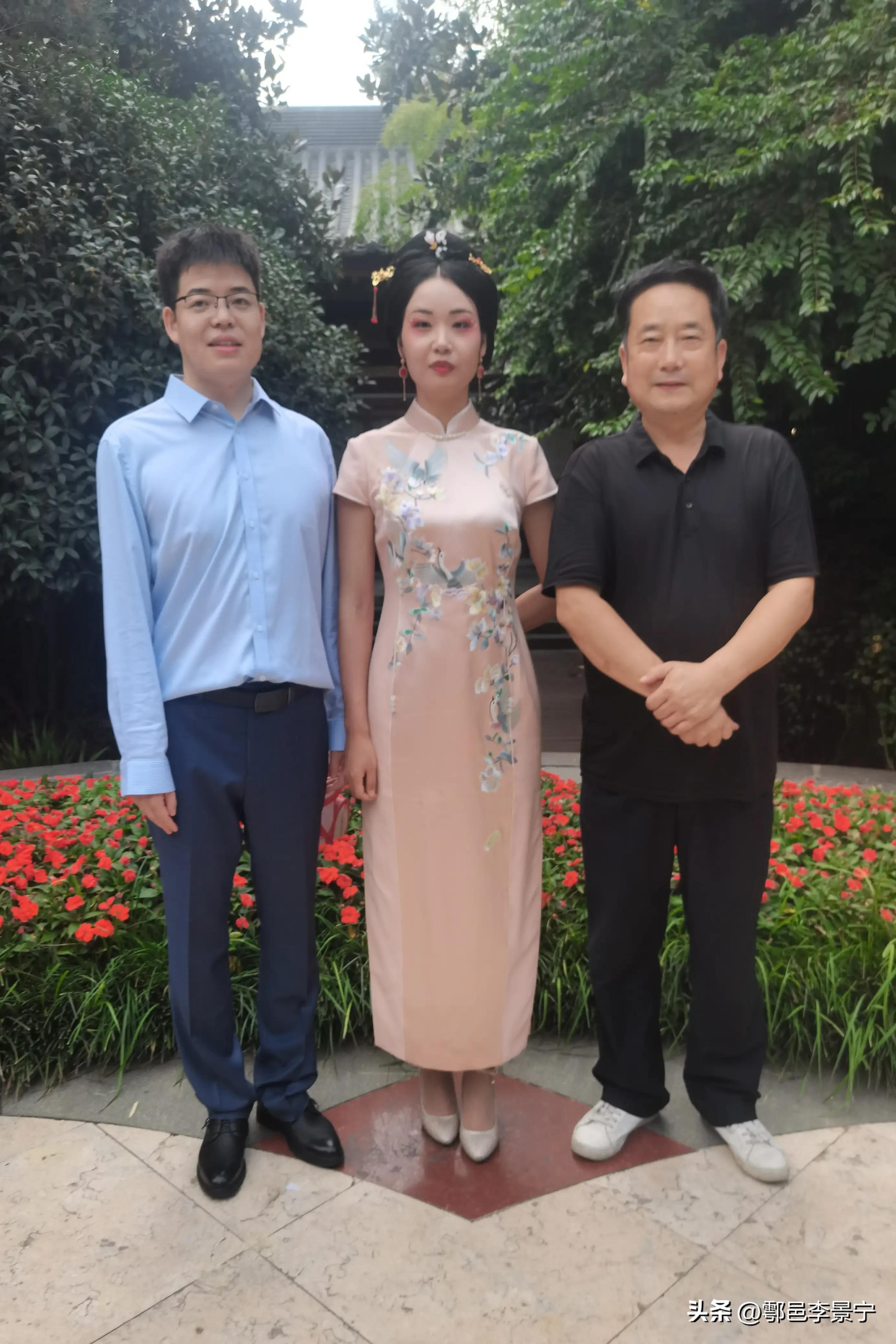 祝福诗人千哲刘强新婚楹联文/李景宁