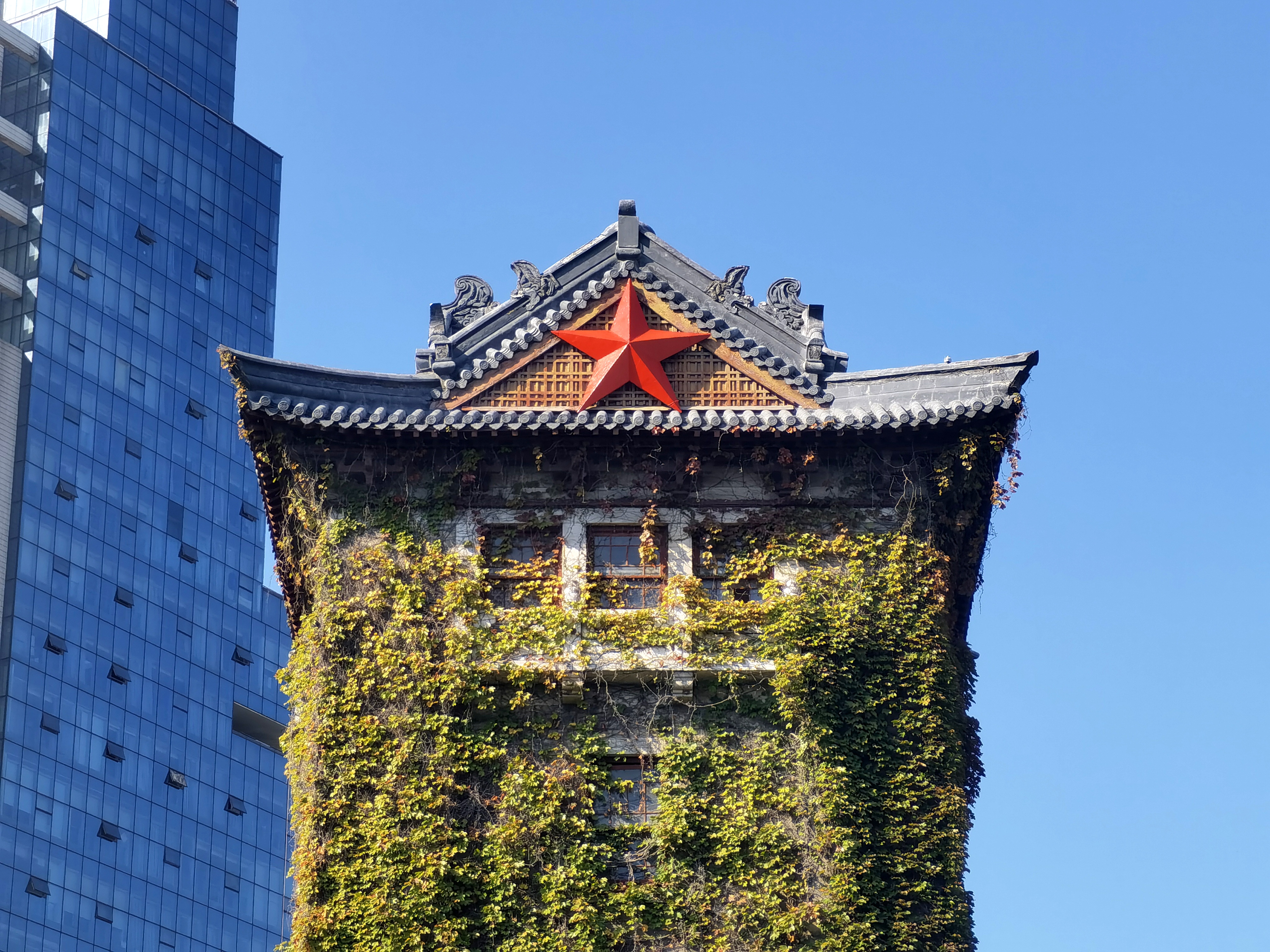 政经1号︱对这个最想留住的“幸运”，南京真的是满满诚意