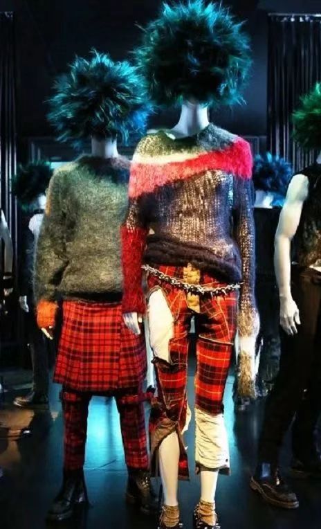 巴黎世家破烂鞋上万元,巴黎世家又脏又烂又破的鞋