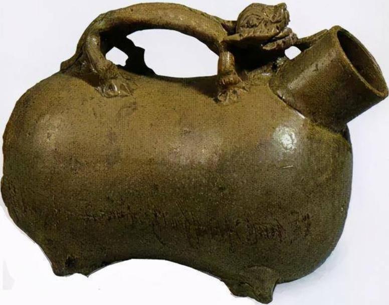 古代女子夜壶,古代女性的夜壶