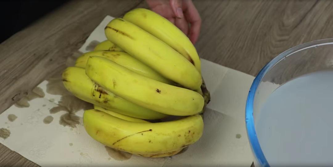 香蕉放几天就变黑？老果农教你两个绝招，香蕉放半个月都新鲜不坏