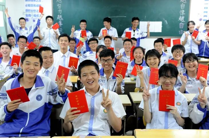 文科生理科生谁更有前途,文科生和理科生哪个更有优势视频