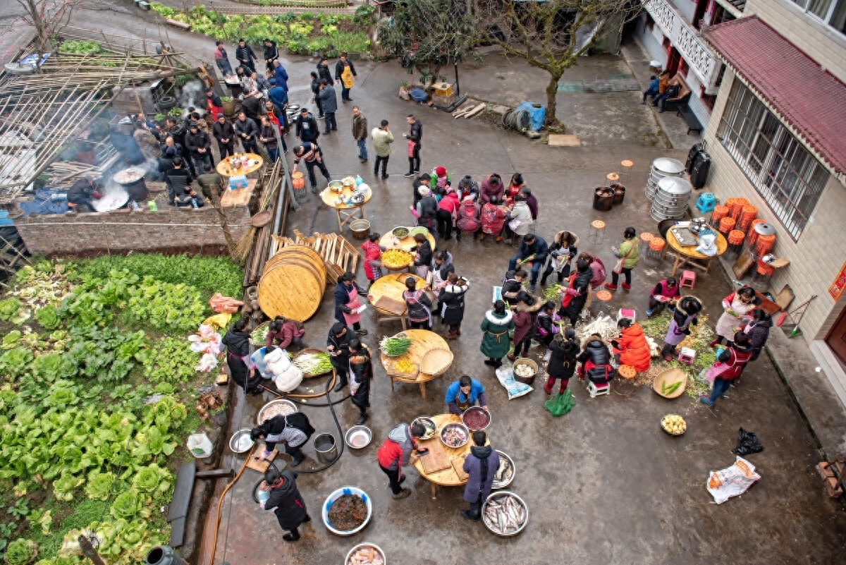 “妈老了，你7岁的弟弟怎么办”女儿霸气回怼，母亲闭嘴了