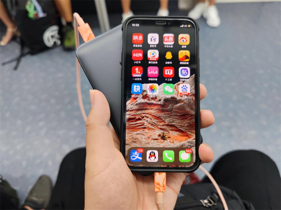 12.1亿部手机消失！各大厂商直接进ICU，不懂大家为何都不买新机