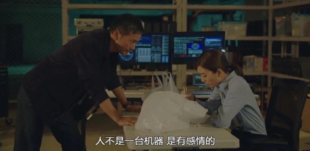 为什么女生会忽冷忽热呢,天蝎座女生忽冷忽热