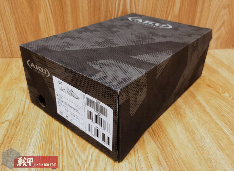 空降到“大秦”上空的萨瓦迪卡