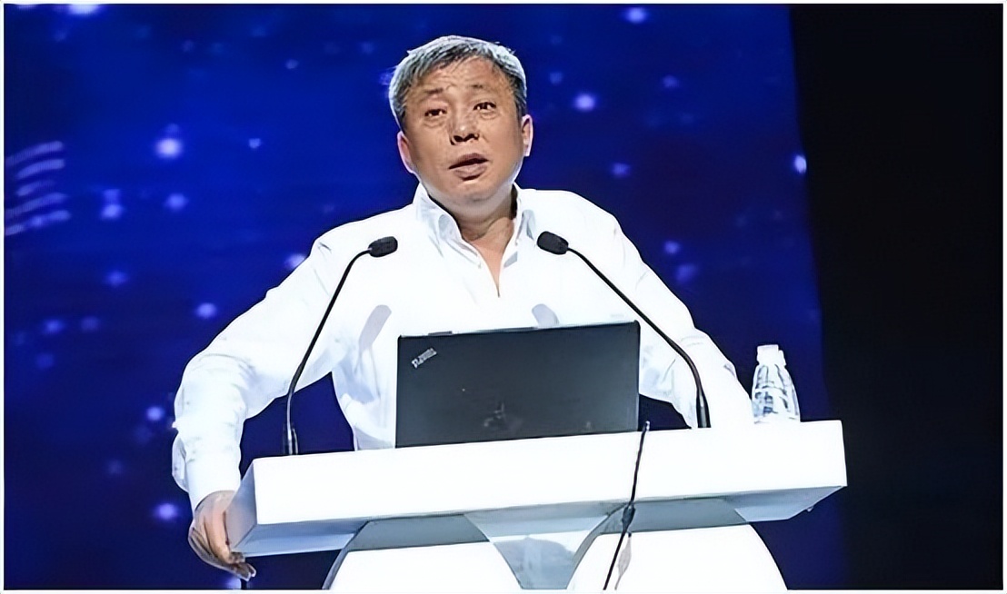 半年亏3亿,自嘲“街头乞丐”!昔日上海首富,摊牌了