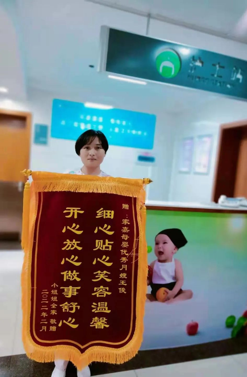 单亲妈妈为孩子挣生活费,单亲妈妈为了孩子必须努力挣钱