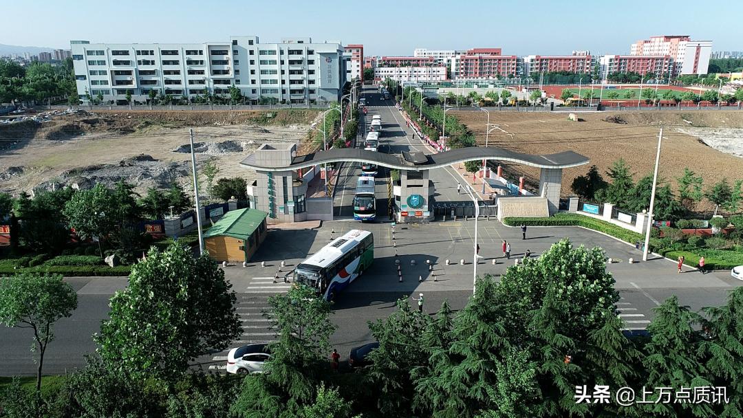 青岛通济实验学校招生简章,青岛通济实验学校2022高考成绩