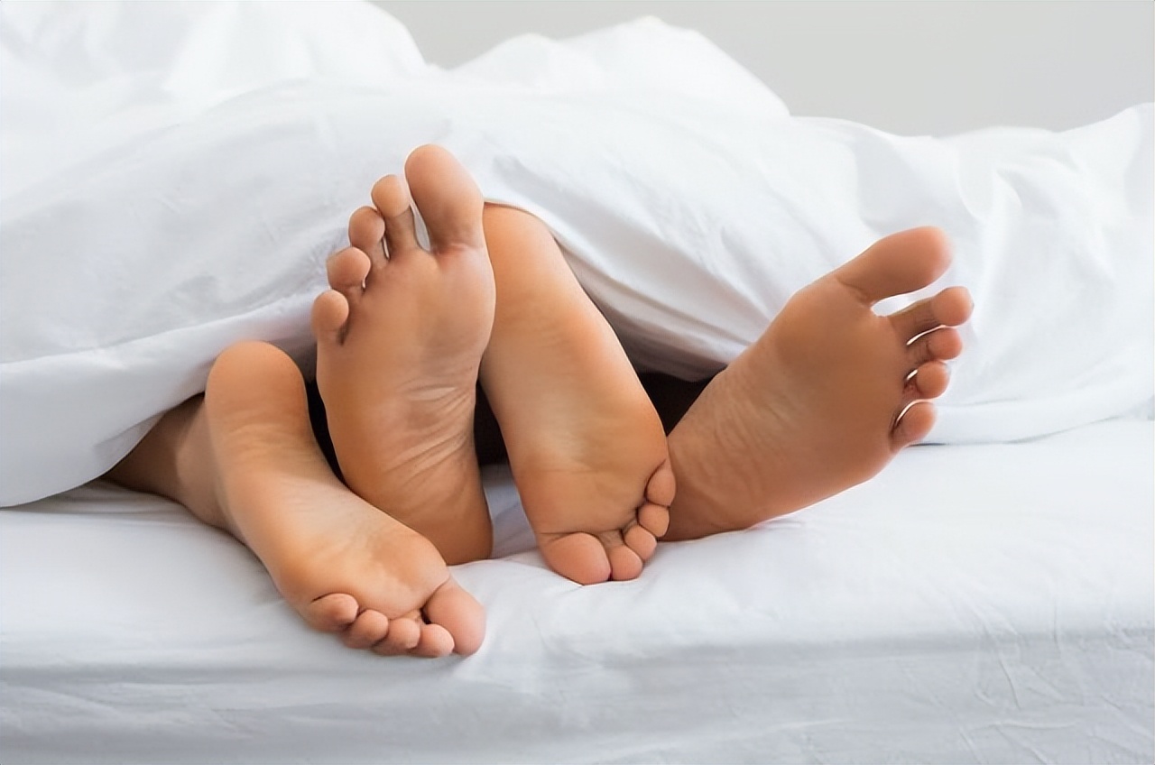 女性突然放屁多是什么病的征兆啊,女性突然放屁多是怎么回事