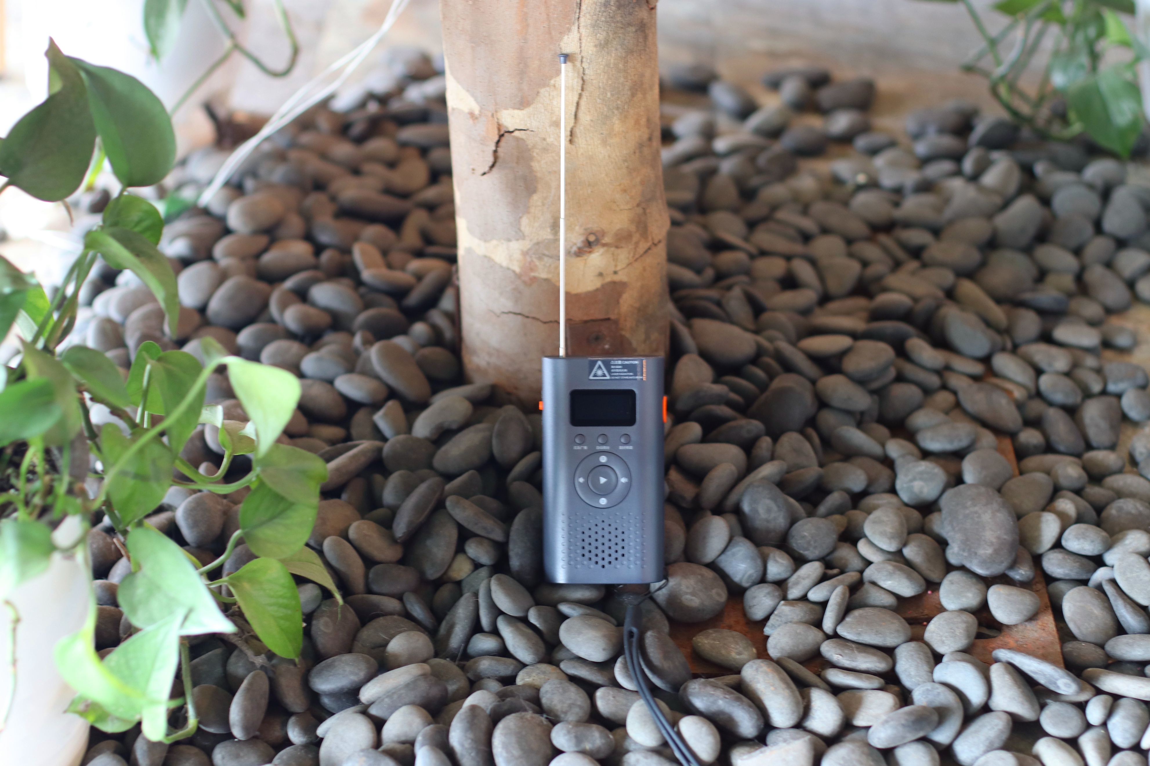 自带“触发报警”,可手摇自我充电,小米有品上架*合六**一应急宝