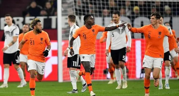 瓦伦西亚下场视频,瓦伦西亚罢赛处置