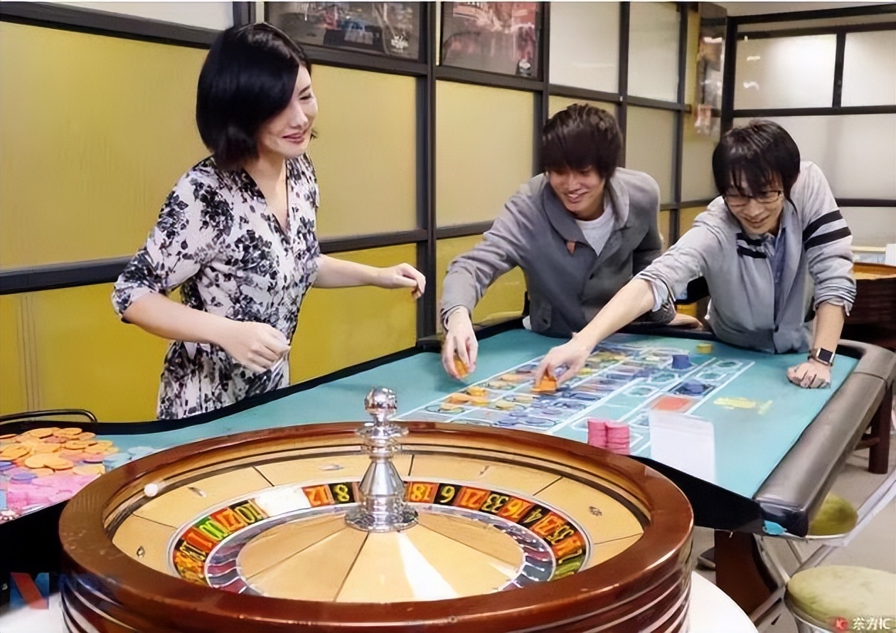 唯一合法的“赌博”，日本弹球机柏青哥，让数百万日本人倾家荡产