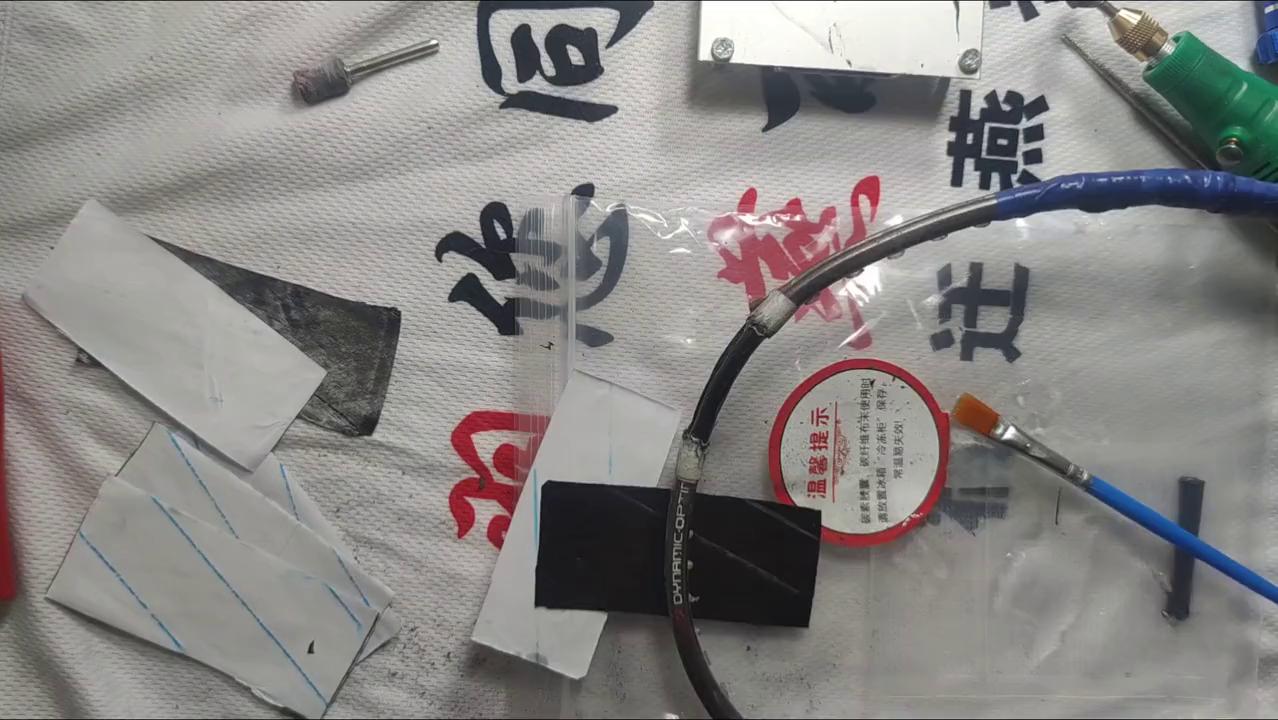 羽毛球拍断线和解决方法,羽毛球拍断拍修复昆明