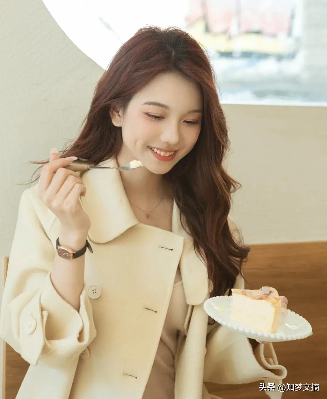 给董事长儿子谭琰西做助理的第三年，他性情大变