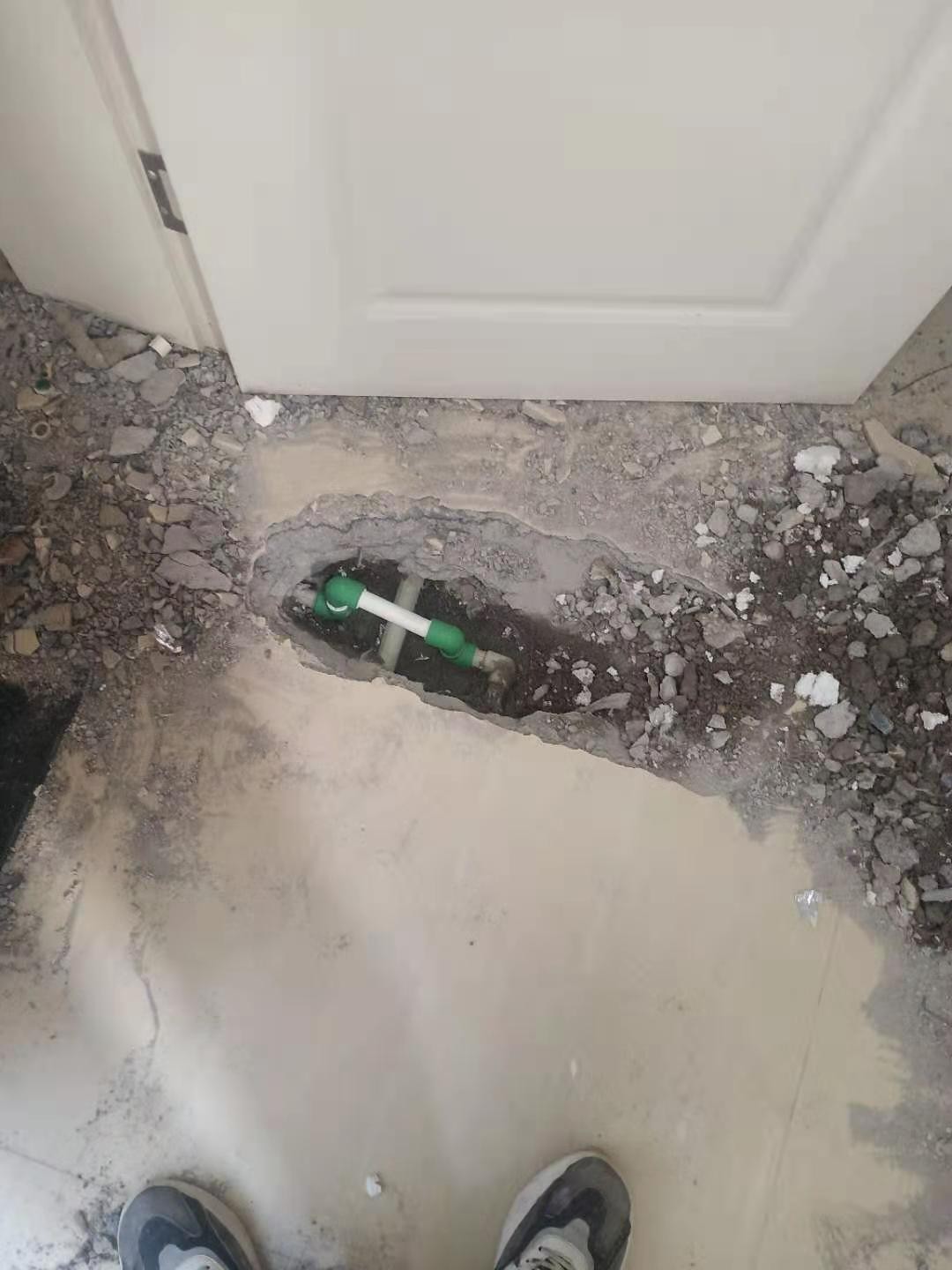 厨房暗水管漏水怎么找到漏水点,暗埋水管漏水怎么找漏水点武汉