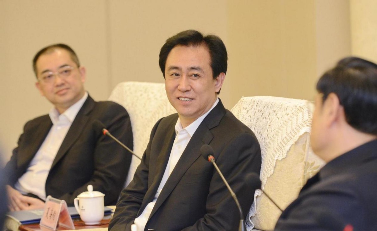 许家印豪掷67亿港元驰援,许家印60亿捐款