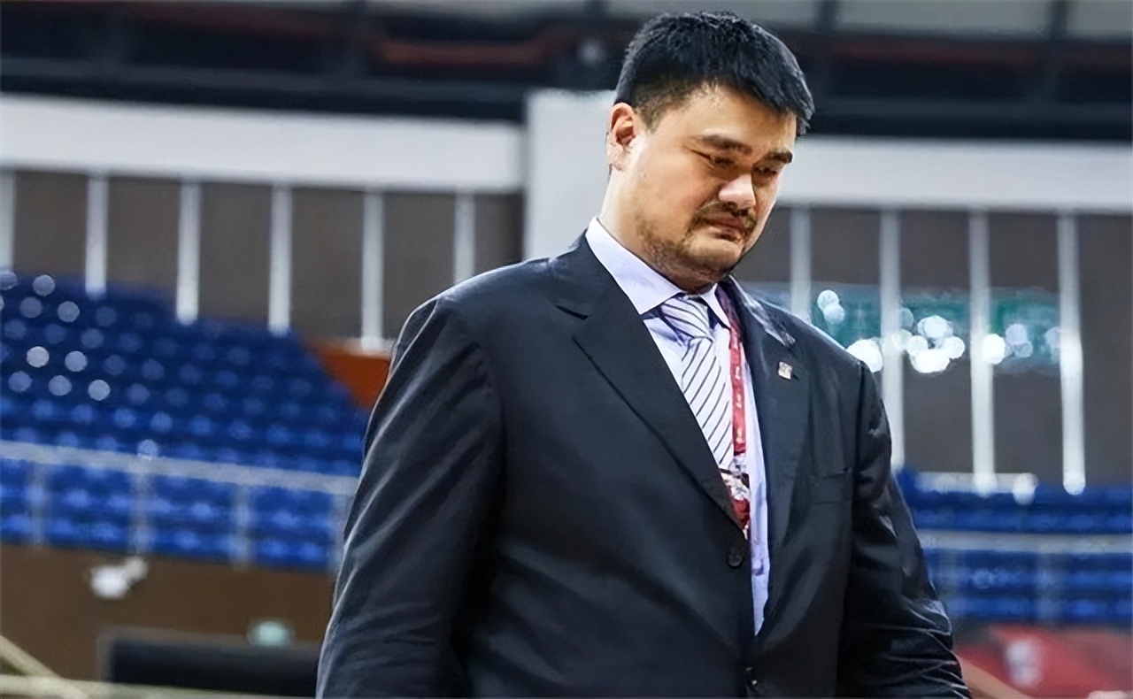 姚明和妻子叶莉的恩爱秘诀是什么,姚明和妻子的爱情故事