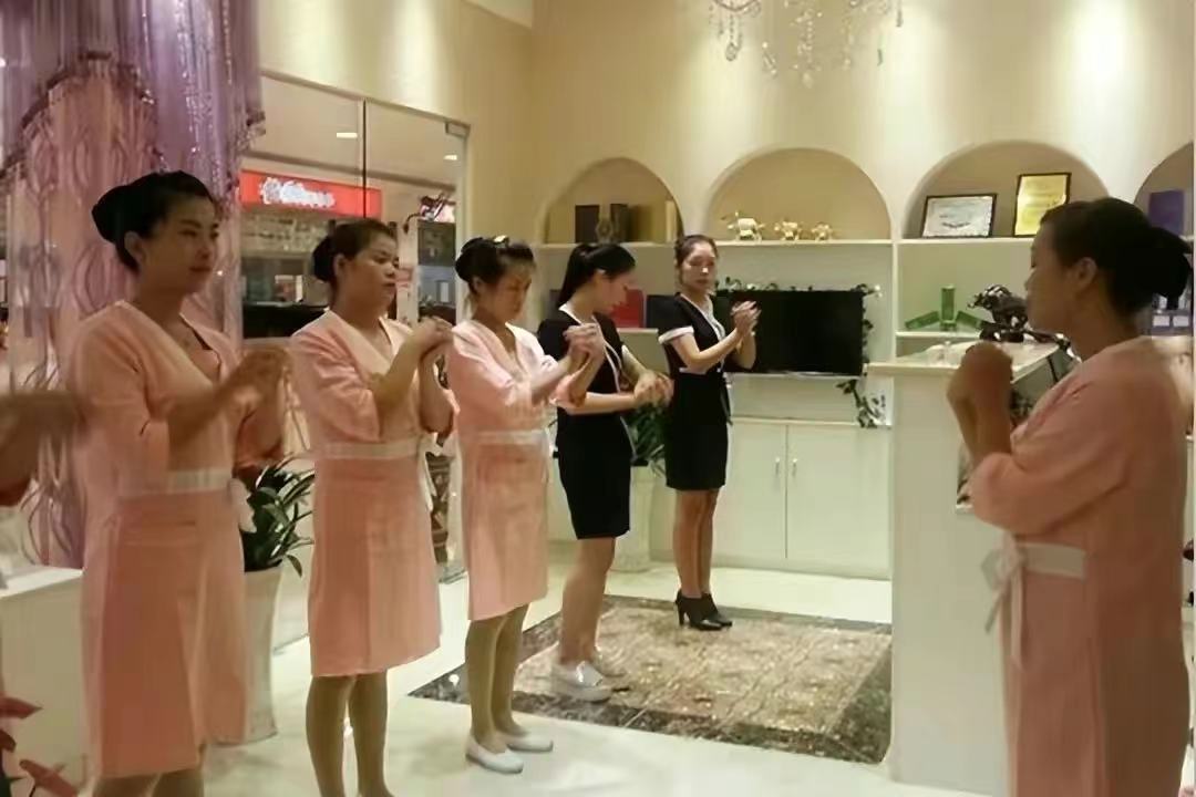 少女*处私**粉嫩术:从追求到医美陷阱的惨痛代价