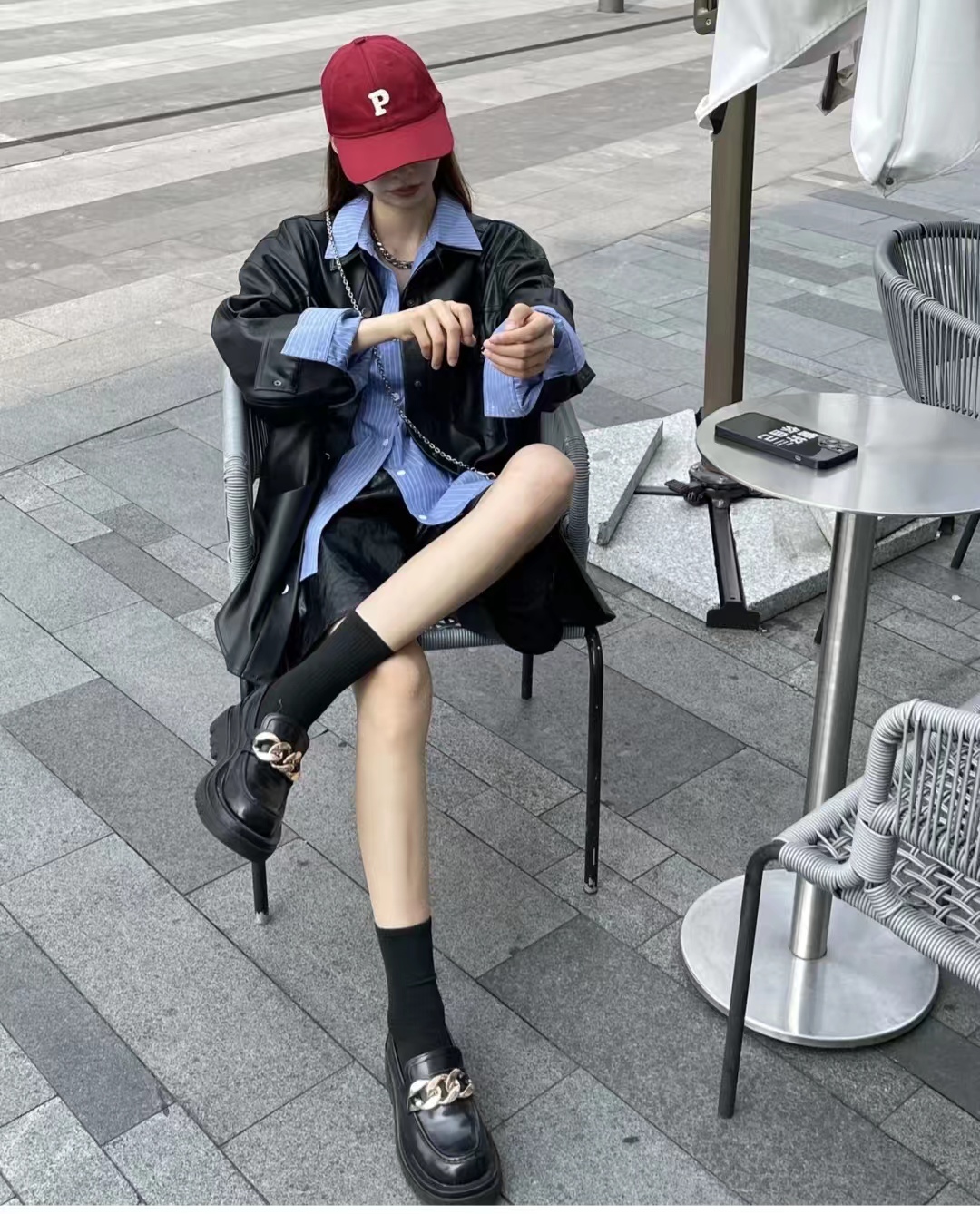 冬季黑色皮衣加棉高级感穿搭,黑色皮衣穿搭女秋冬