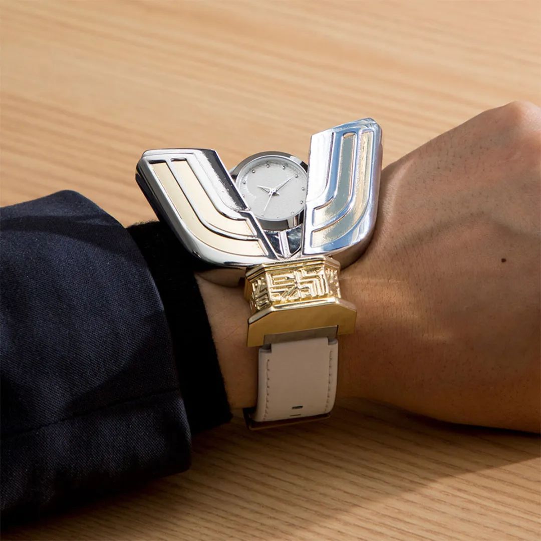 把神光棒带到学校,神光棒放在衣服里