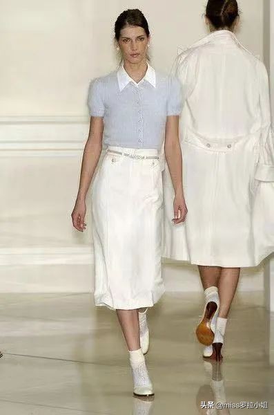 小个子雪纺v领上衣质感,女生穿搭ins高级质感上衣