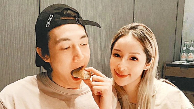 萧亚轩黄皓被曝复合,萧亚轩和黄皓恋情回顾