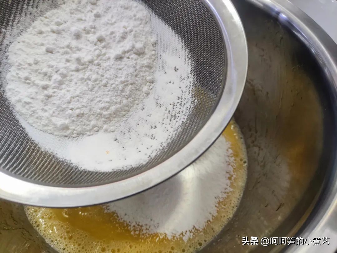 教你制作戚风蛋糕香甜美味喧软,一看就会做的戚风蛋糕详细做法