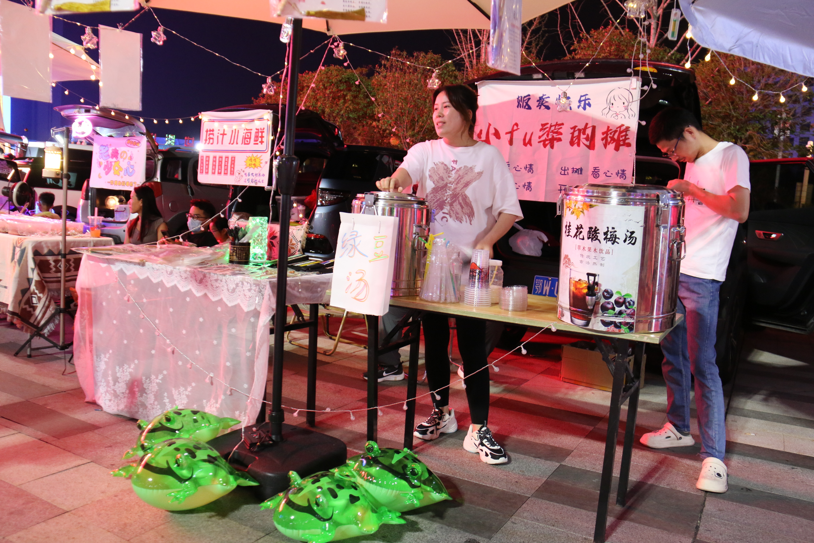 不想上班的的年轻人都在干嘛,现在的年轻人都不努力工作