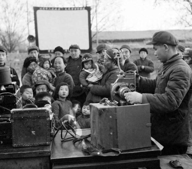 30张真实又罕见的老照片，阴毛假发工作者，我怀疑他用错地方了