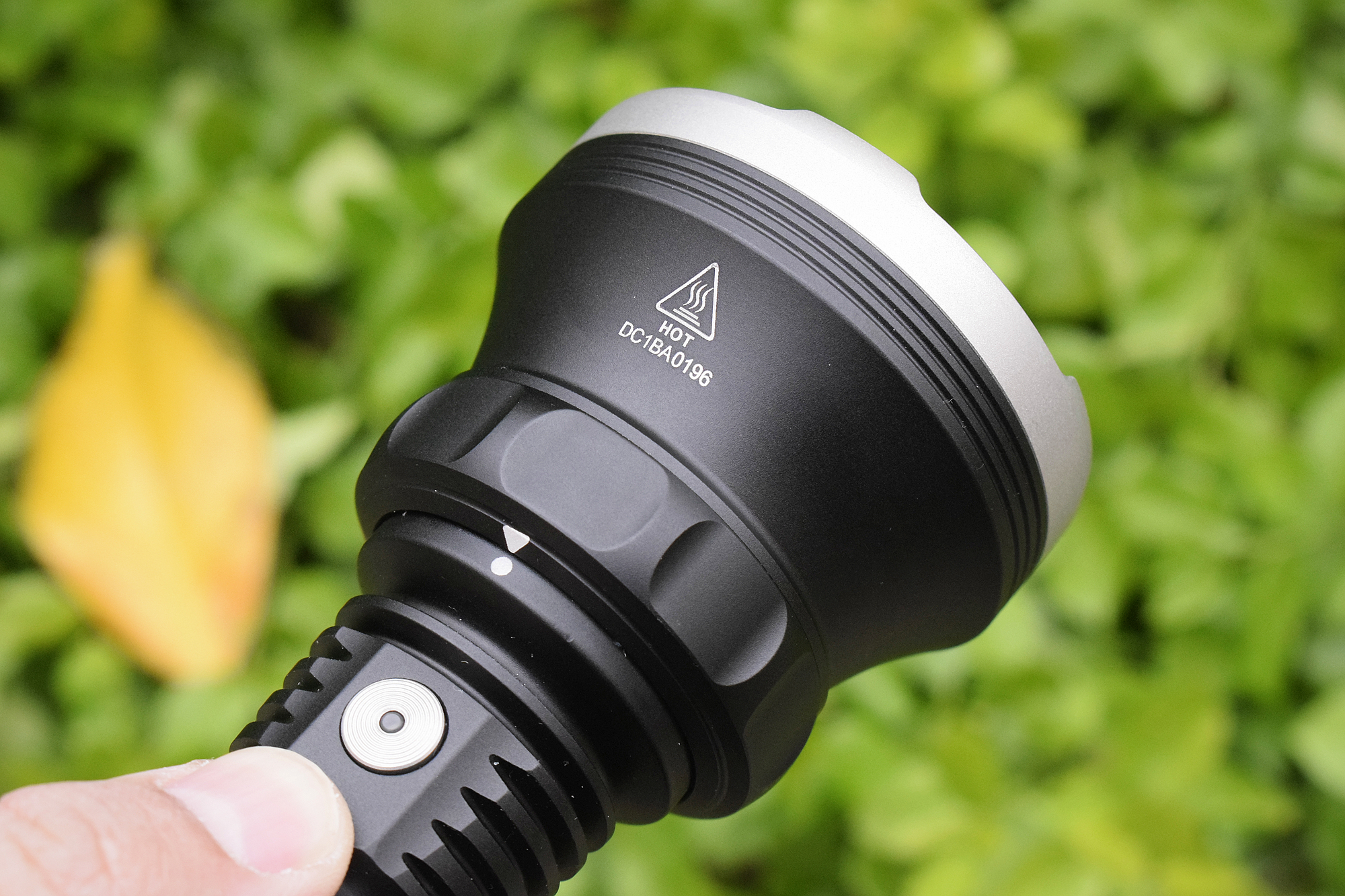 双光源任切换，千米光柱一线天！CYANSKYH5GT远射手电体验