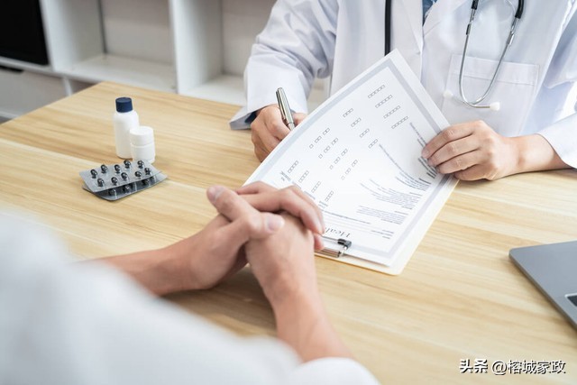 宝宝便便为什么是绿色的,宝宝为什么拉绿色的便便