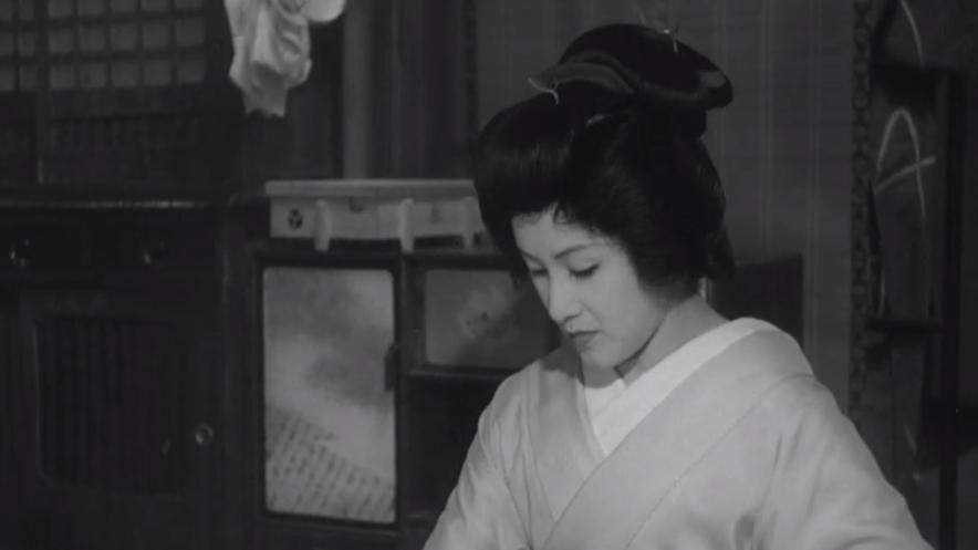 日本电影艺伎经典片段,日本黑白老电影艺妓的悲惨一生