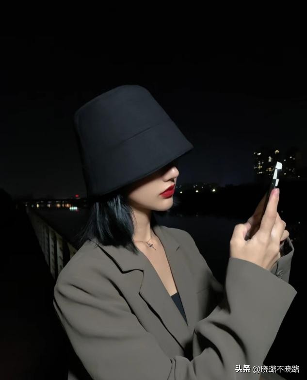 果然脸小的女生好看,四方脸适合戴牛仔渔夫帽显脸小吗