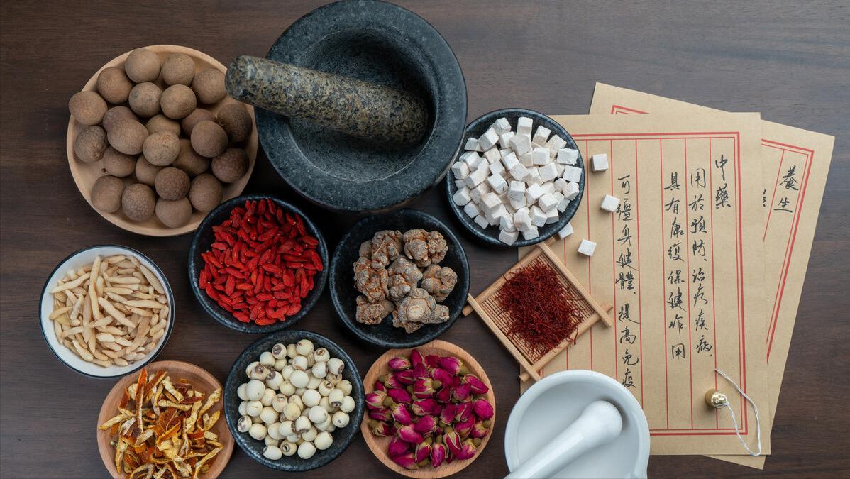 补肝肾精血，调心肝气血，中药针灸配合治疗卵巢早衰