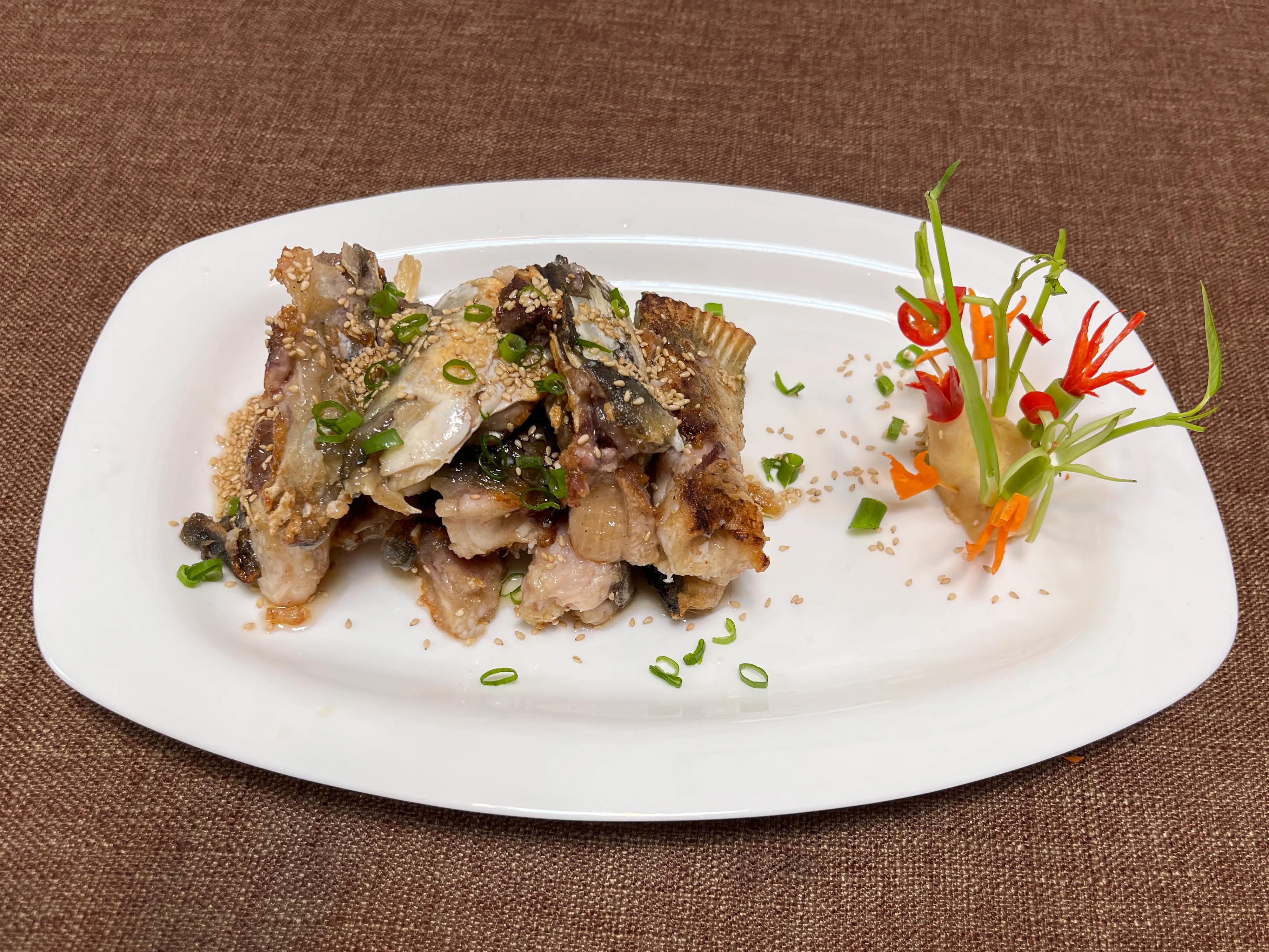 酒糟鱼加煎豆腐做法,鱼头红烧豆腐加辣椒