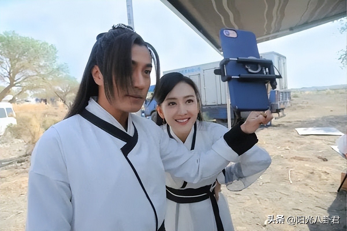 6位吃恋情“红利”的男星，恩爱时春风得意，分手后事业明显下滑