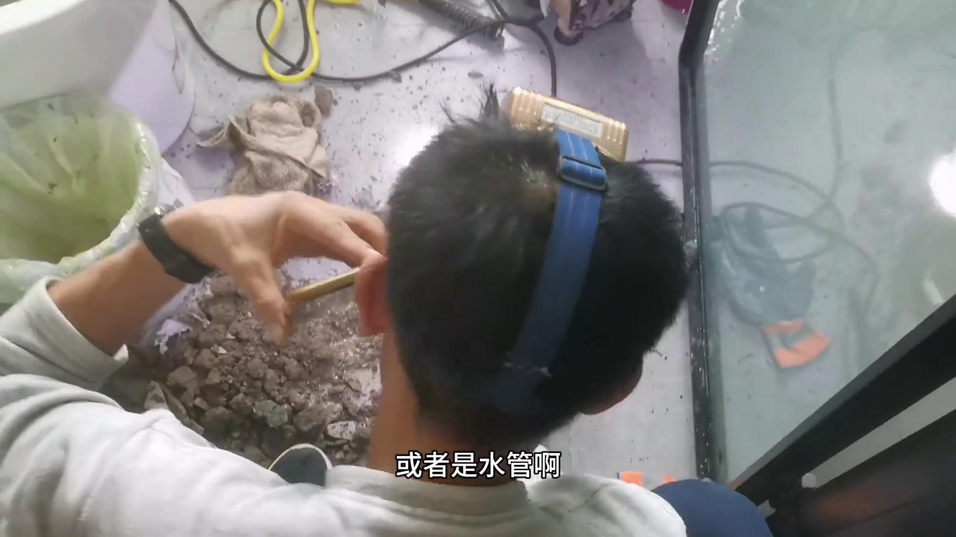 卫生间测漏后怎么排水,卫生间顶部漏水怎么测漏