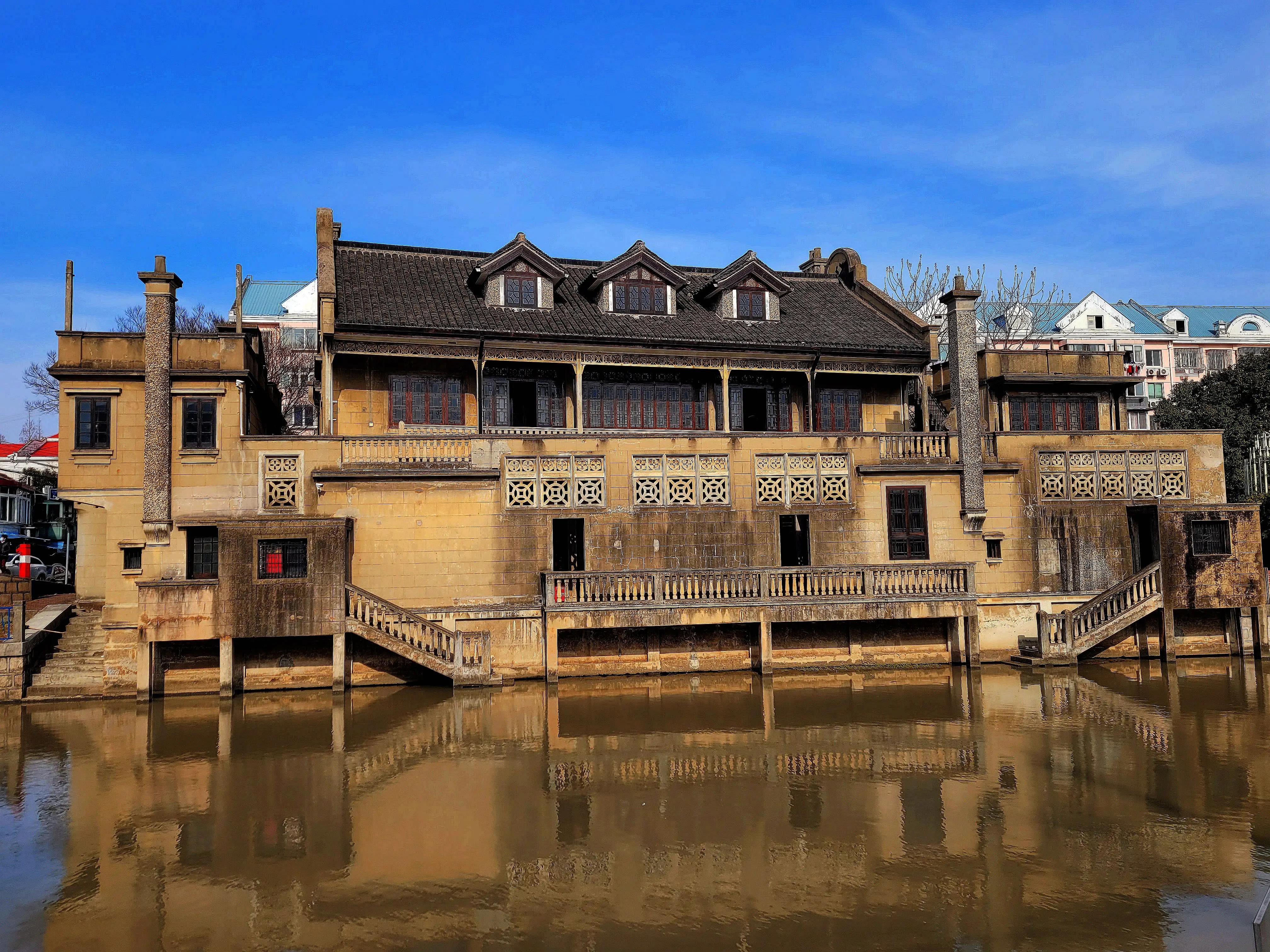 坐上海地铁有哪些好玩的地方,坐地铁去上海哪里玩最合适