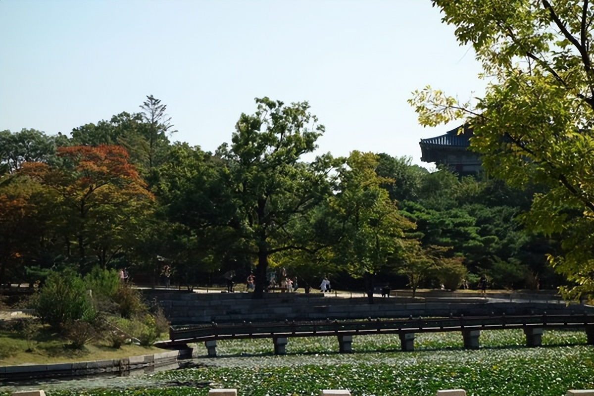 首尔景福宫游记,韩国景福宫和青瓦台在一起吗