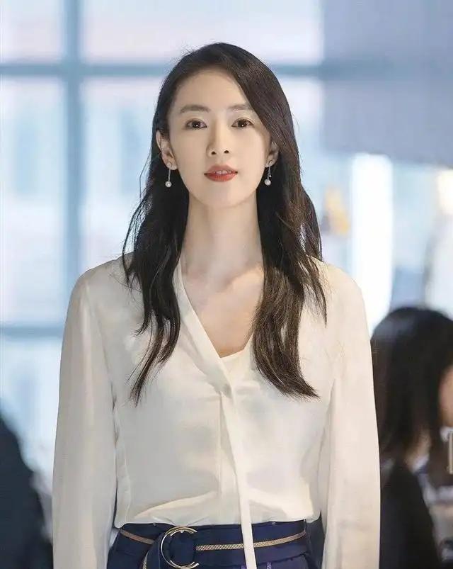 女干练职场穿搭技巧有哪些,职场优雅女性穿搭