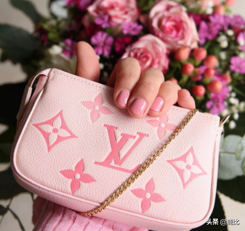 今年最值得入手的五款包包,大牌包包值得入的经典款