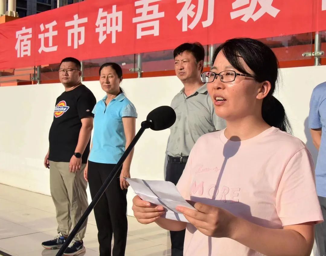 闈掓槬鍚埅閫愭ⅵ鍓嶈瑙嗛,闈掓槬鍚埅杞芥ⅵ鑰岃