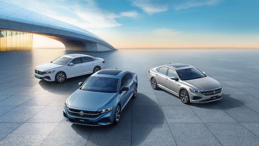 帕萨特对比雅阁实车,帕萨特对比雅阁哪个更值得买