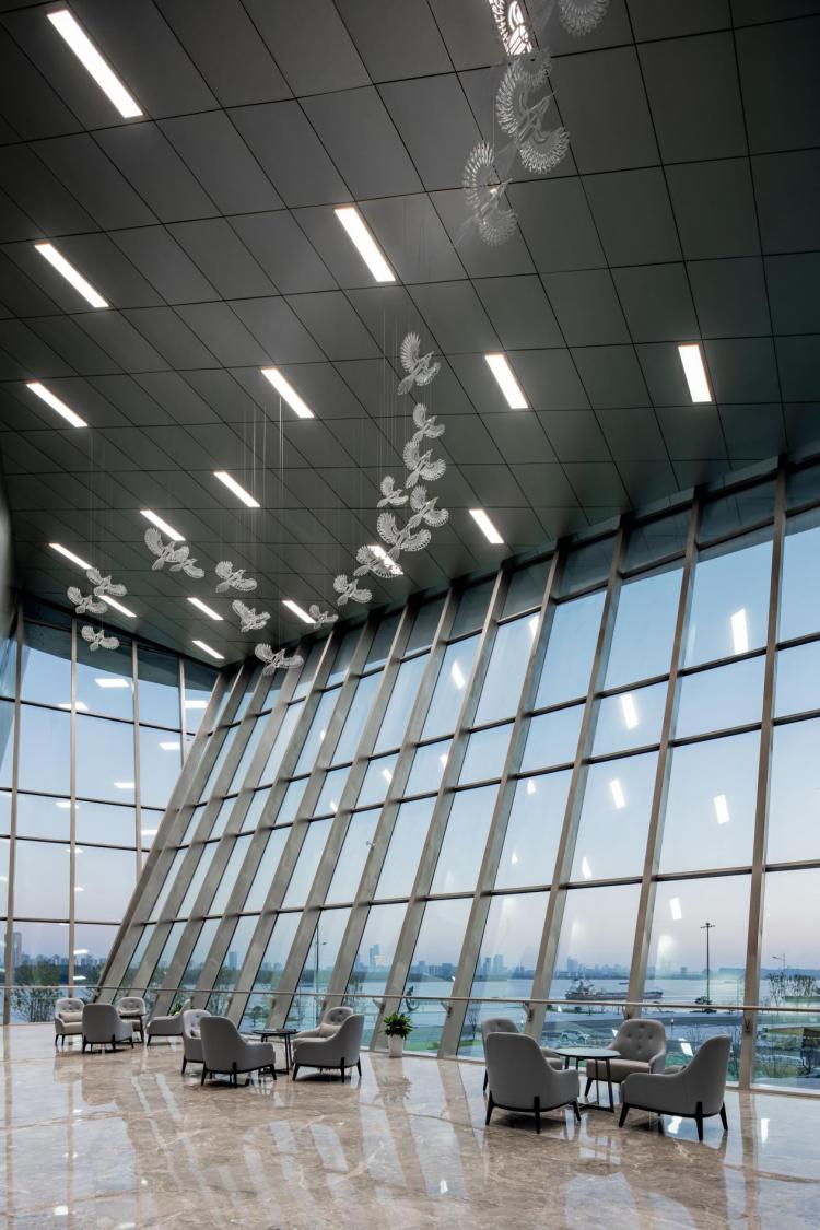 宁彩飞扬——谭晓明谈南京扬子江国际会议中心及酒店艺术品