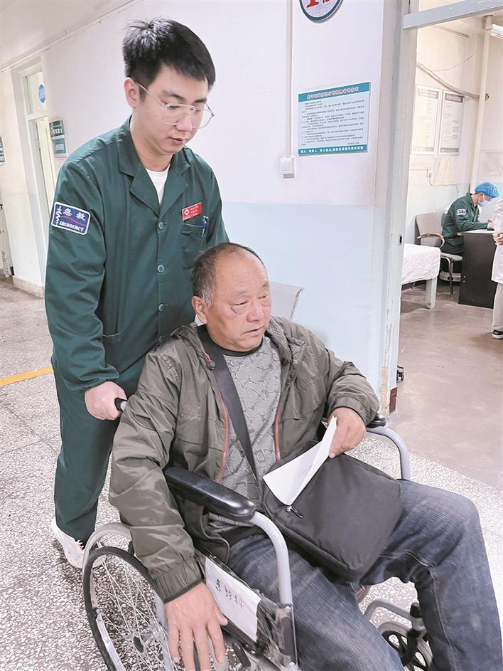 男护士每天的生活,军队男护士日常