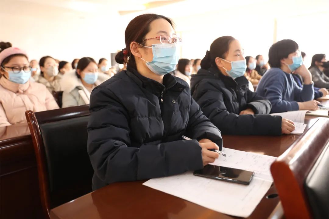 最新护理操作静脉输液视频,外周静脉输液护理创新案例分析